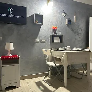 vico21-guest-house.hotels-amalfi.com/